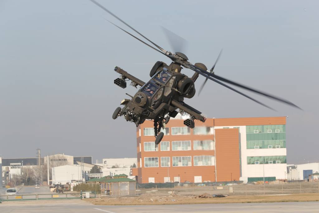 T129 ATAK Taarruz Ve Taktik Keşif Helikopteri
